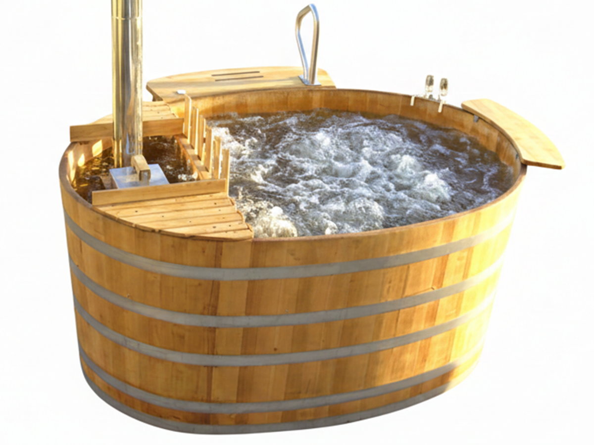 Holz Whirlpools & Hot Tubs